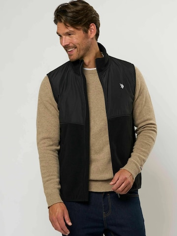 U.S. POLO ASSN. Vesta 'UMWesti' – černá: přední strana