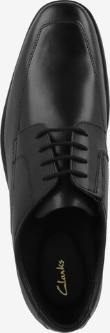 Chaussure à lacets 'Howard Apron' CLARKS en noir