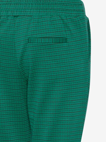 Slimfit Pantaloni eleganți de la ICHI pe verde