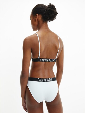 Regular Hauts de bikini 'Intense Power' Calvin Klein Swimwear en blanc