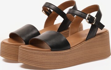 INUOVO Sandals in Black