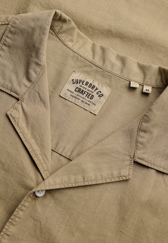 Fit confort Chemise 'Cabana' Superdry & Co en vert