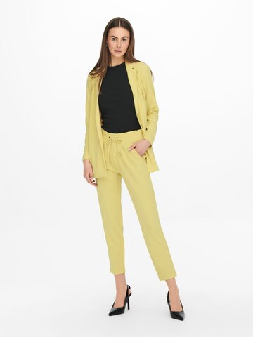 JDY Regular Pleat-front trousers 'Catia' in Yellow: front