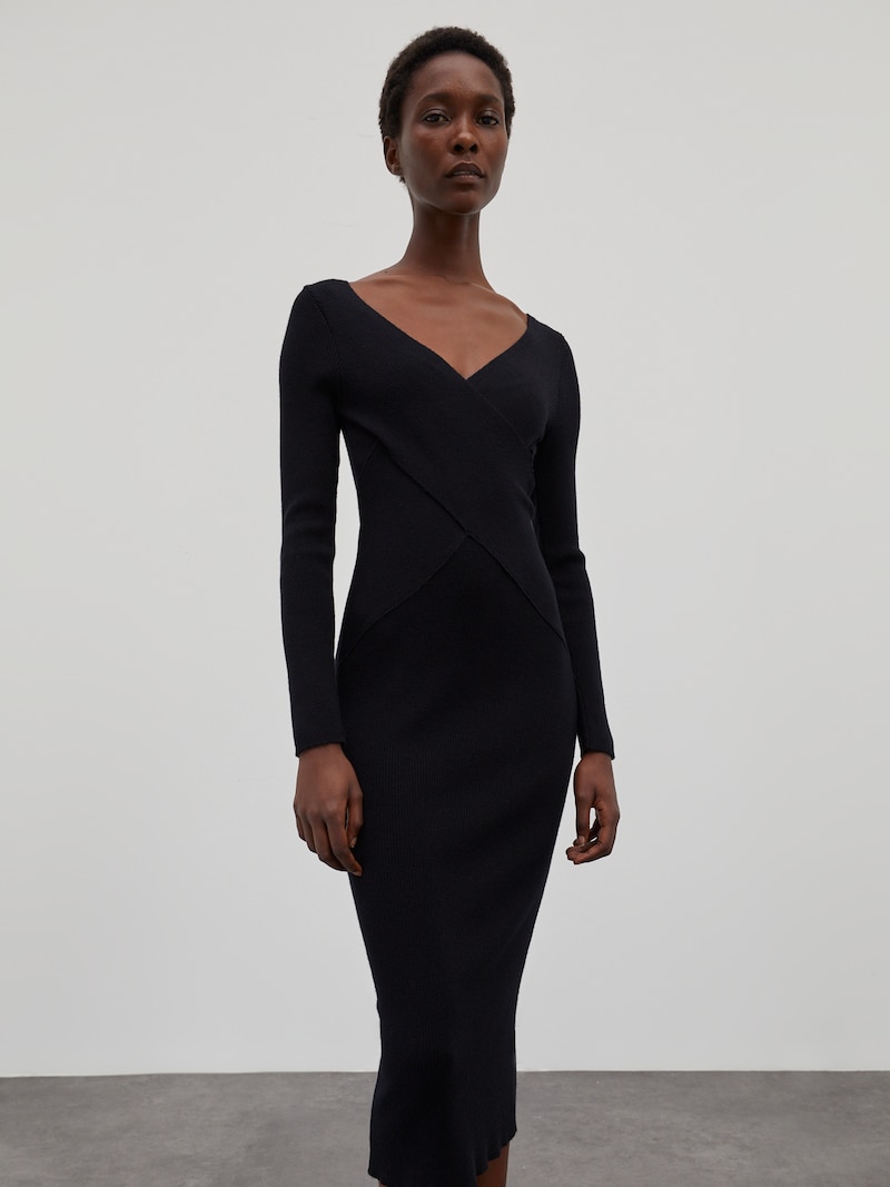 Dresses EDITED Midi dresses Black