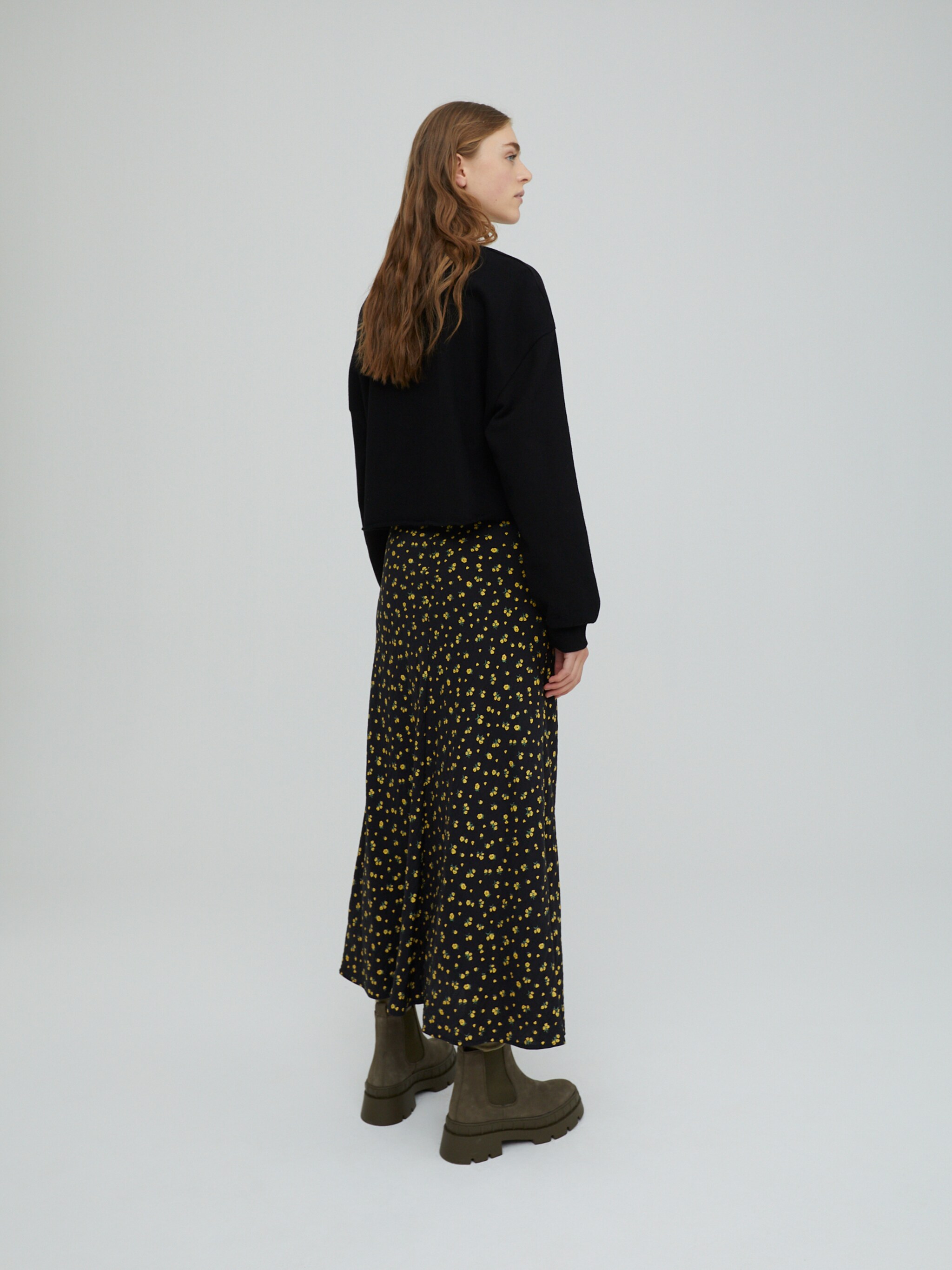 EDITED Producten Sweatshirt 'Renata' Zwart