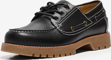 BershkaMokasinke - crna boja: prednji dio