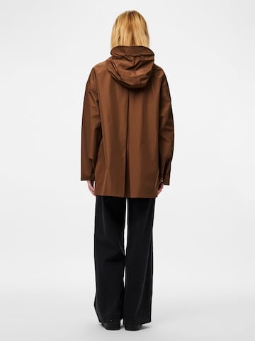 Veste mi-saison 'PCTui' PIECES en marron