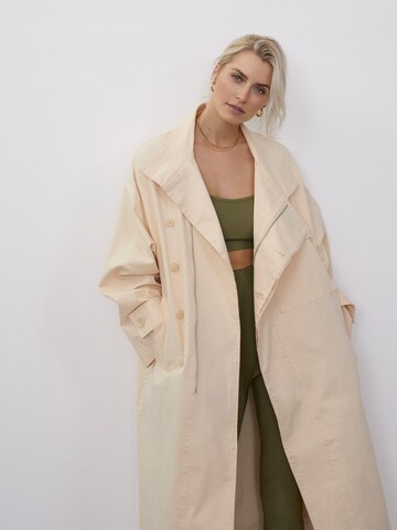 LeGer by Lena Gercke Välikausitakki 'Celina' värissä beige