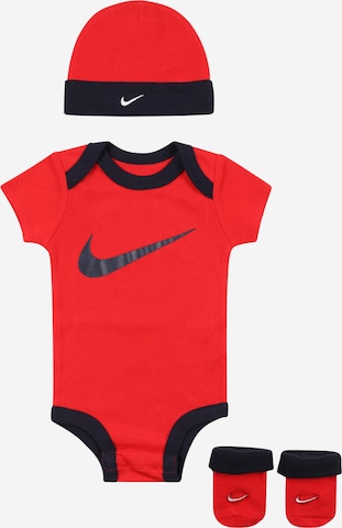 Regular Set Nike Sportswear en rouge : devant