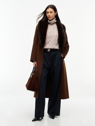 TOMMY HILFIGER Pullover in Braun