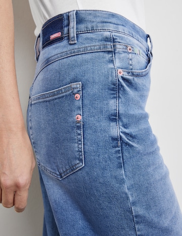 GERRY WEBER Szeroka nogawka Jeansy w kolorze niebieski