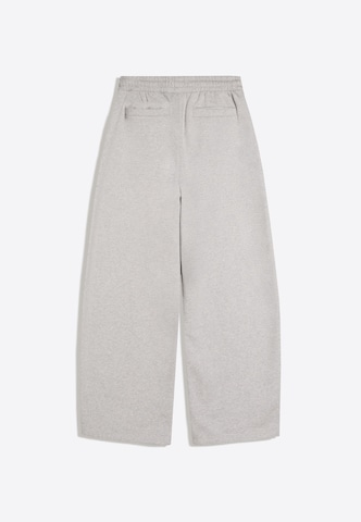 Bershka Barrel Byxa i grå