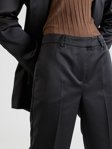 Regular Pantalon à plis 'Karlas' minimum en noir