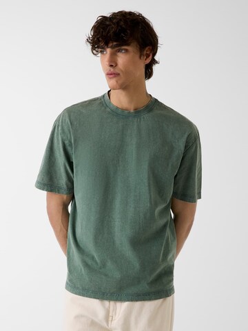 GUESS T-Shirt in Grün: Vorderseite