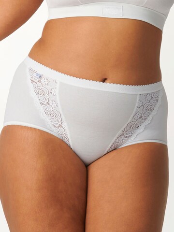 Slip ' Chic ' SLOGGI en blanc