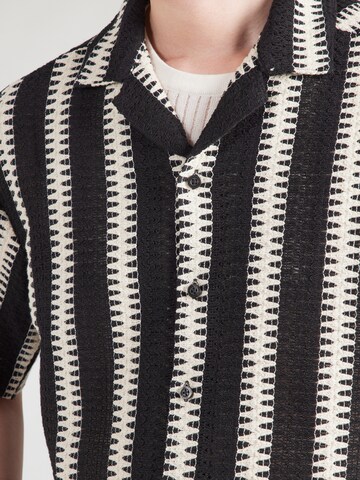 juoda Only & Sons Patogus modelis Marškiniai 'ONSDani'