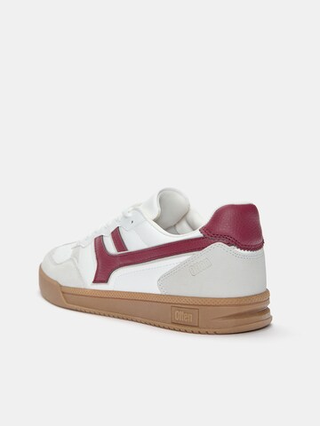 Sneaker bassa di Pull&Bear in bianco