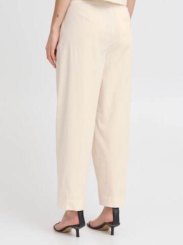 Loosefit Pantaloni con piega frontale ' IHWALLIS ' di ICHI in beige