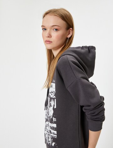 Koton Sweatshirt in Grau