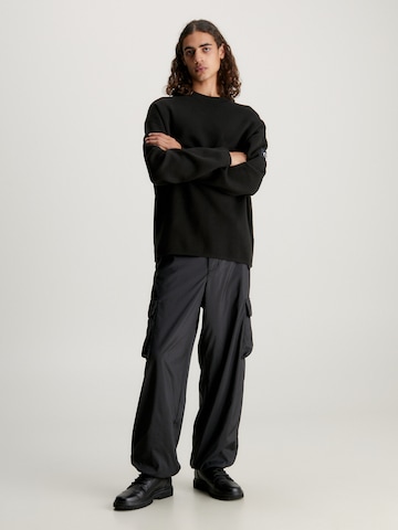 Calvin Klein Jeans Loose fit Cargo Pants in Black