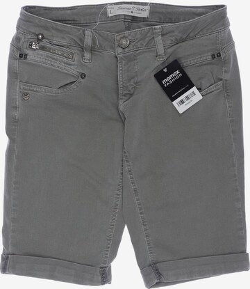 FREEMAN T. PORTER Shorts in L in Green: front