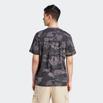 T-Shirt 'Graphics Camo' ADIDAS ORIGINALS en gris