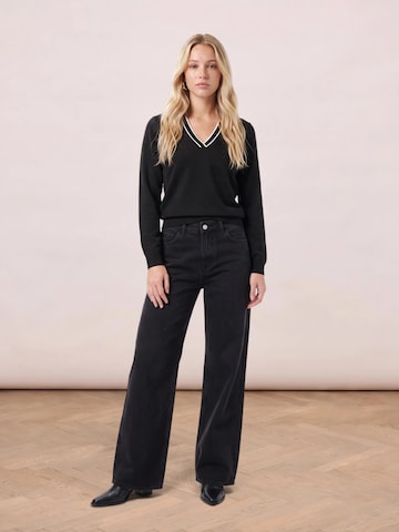 noar studios Wide Leg Jeans in Schwarz: Vorderseite