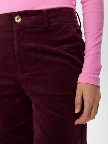 regular Pantaloni 'JOANNA' di NÜMPH in rosso