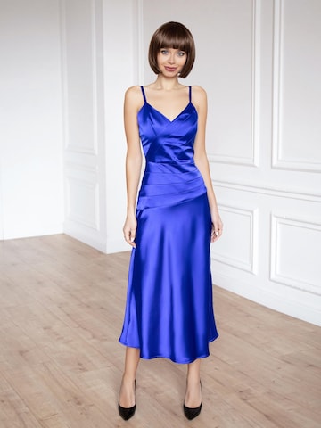 Abito da cocktail di Anushka in blu