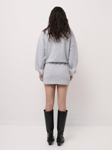 FEMSSY - Vestido 'PULSE' en gris