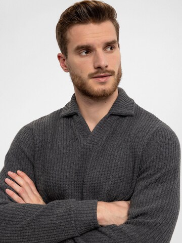 Antioch Sweatshirt in Grau