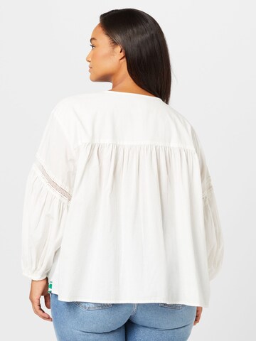 River Island Plus - Blusa em bege