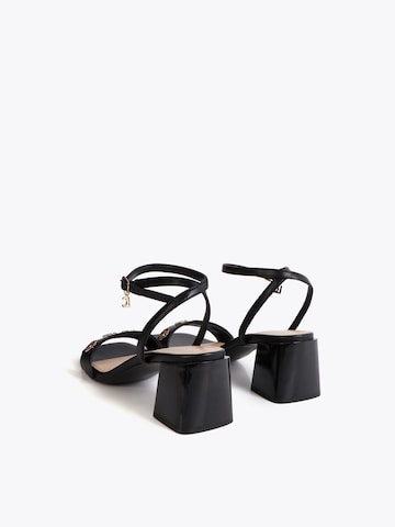 Sandales à lanières Lola Casademunt en noir