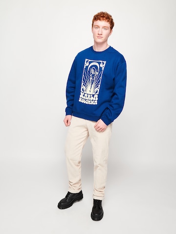 Sweat-shirt 'KARLA' ABOUT YOU x StayKid en bleu