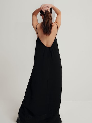A LOT LESS Dress 'Ilona' in Black