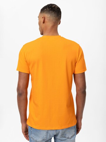 Daniel Hills - Camisa em laranja