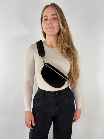 lePelou Gürteltasche 'ARIA small' in Schwarz