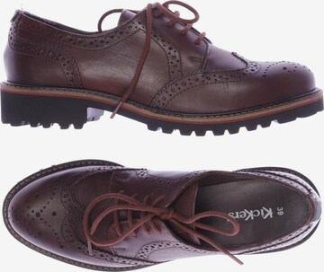 Kickers Flats & Loafers in 39 in Brown: front