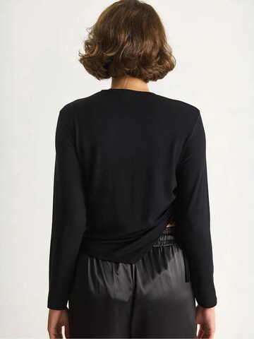 Maglietta di Bianco Lucci in nero