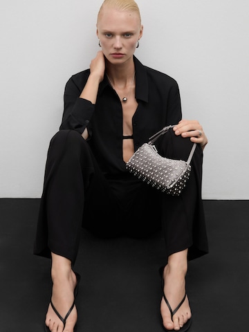 MANGO Regular Pressveckad byxa 'Abel' i svart