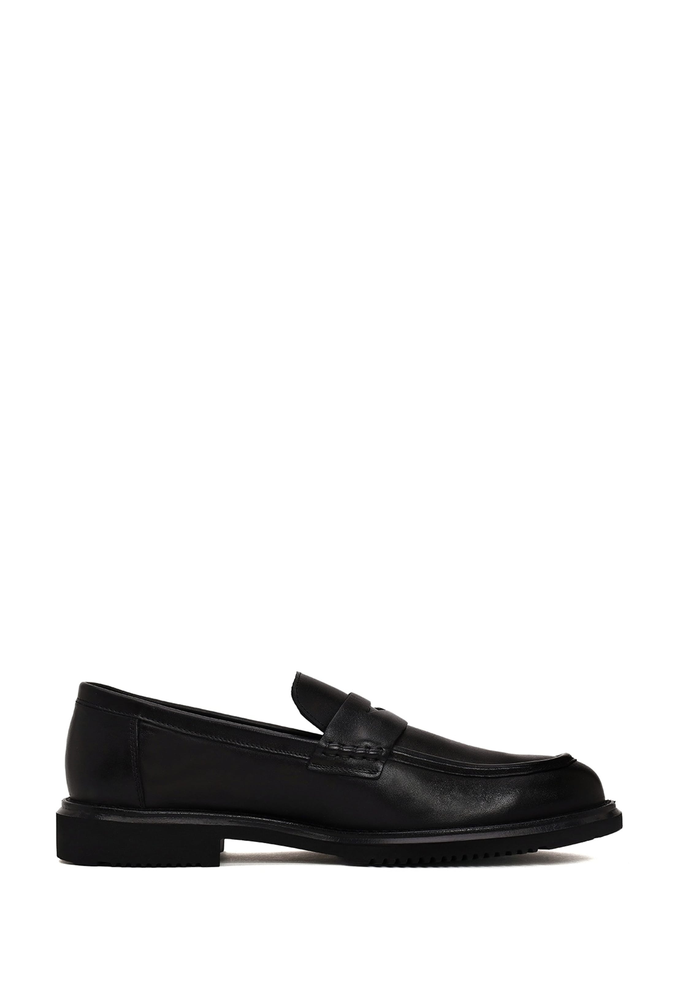 Derimod Classic Flats in Black