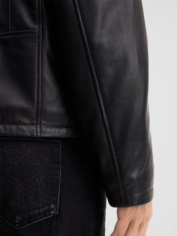 STRELLSON Jacke in Schwarz