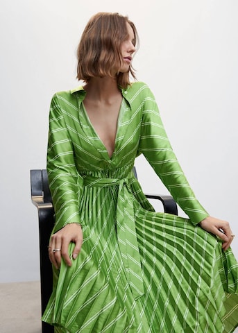 Rochie tip bluză 'Galo' de la MANGO pe verde