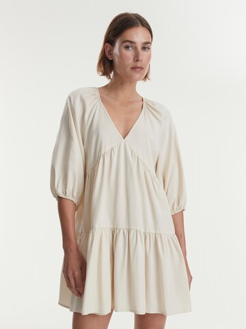 EDITED Dress 'Aamu' in Beige: front