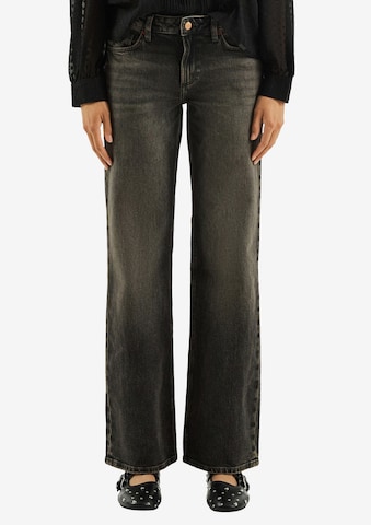 pilka QS Plačios klešnės Džinsai 'Catie': priekis