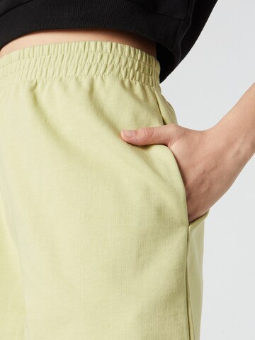 regular Pantaloni 'Esma' di ABOUT YOU x Swalina&Linus in verde