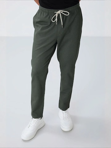 Tommy Life Tapered Workout Pants 'Jogginghose' in Green