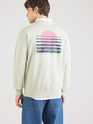 Felpa di Revolution in verde: frontale