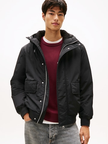 Veste mi-saison Tommy Jeans en noir : devant