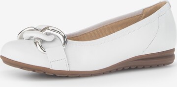 GABOR Ballet Flats in White: front